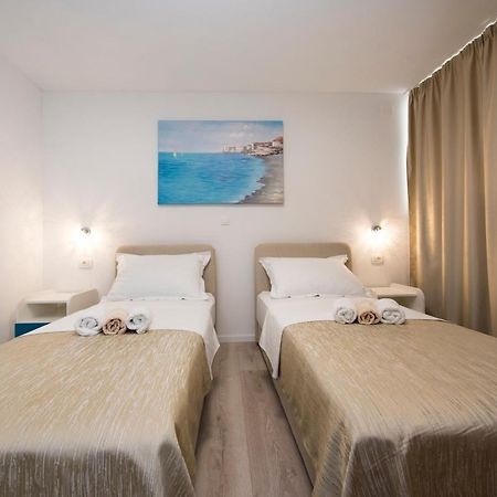 Apartments Maraton Split Bagian luar foto