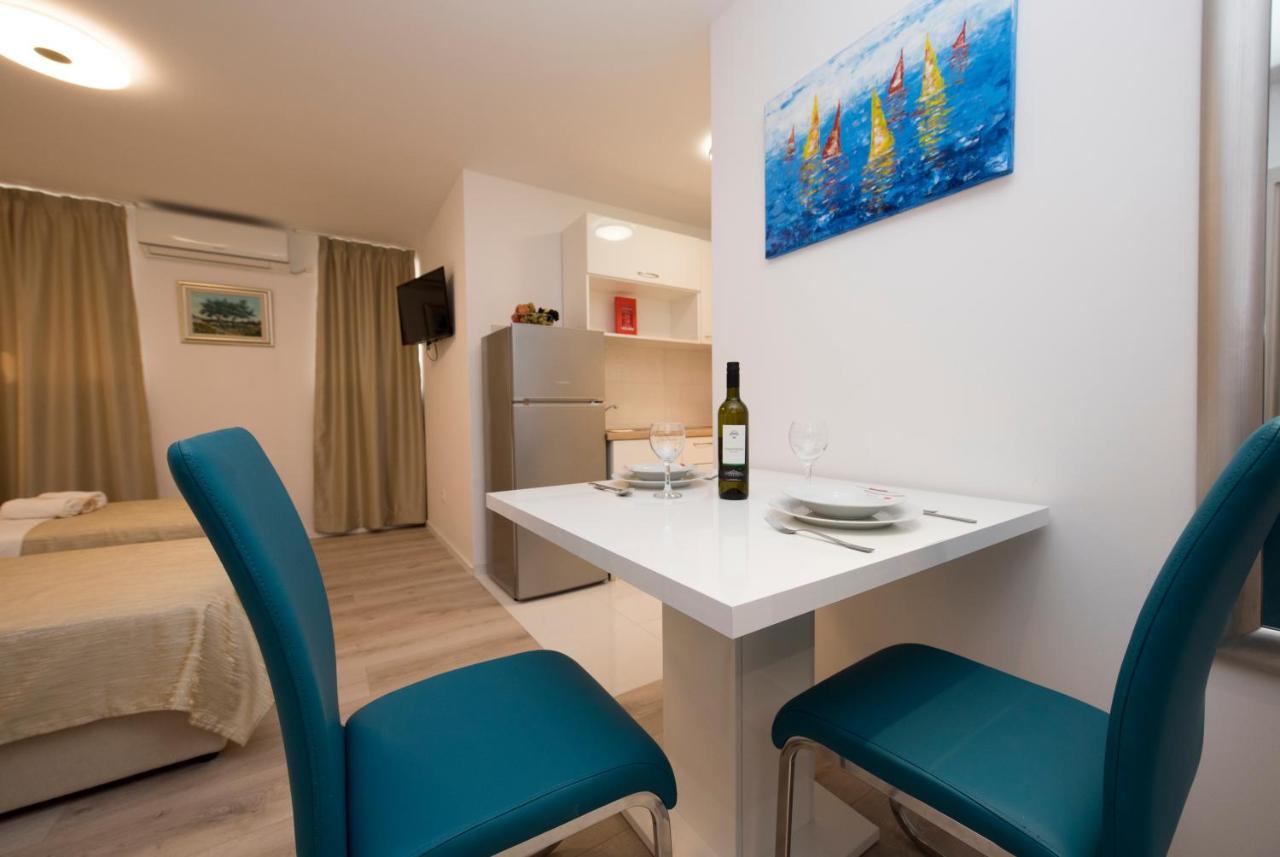 Apartments Maraton Split Bagian luar foto