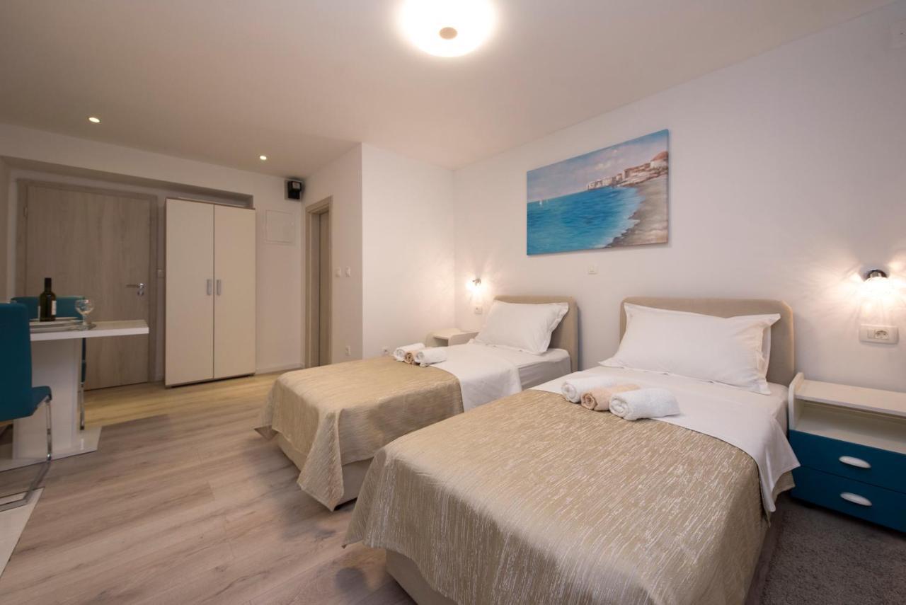 Apartments Maraton Split Bagian luar foto