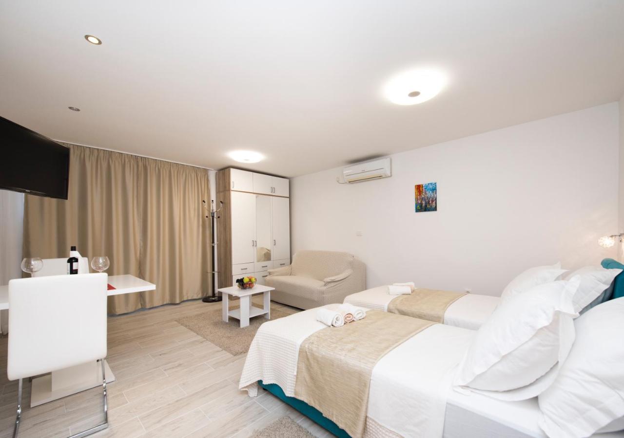 Apartments Maraton Split Bagian luar foto