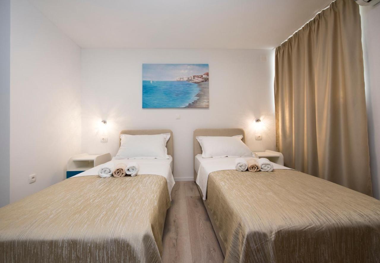 Apartments Maraton Split Bagian luar foto
